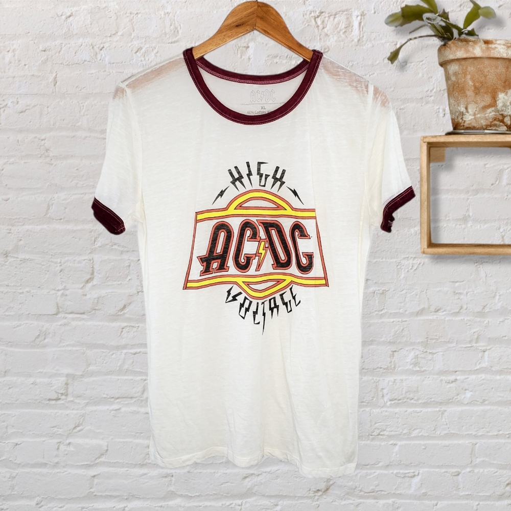 AC⚡DC • High Voltage Ringer tee - Picture 3 of 7